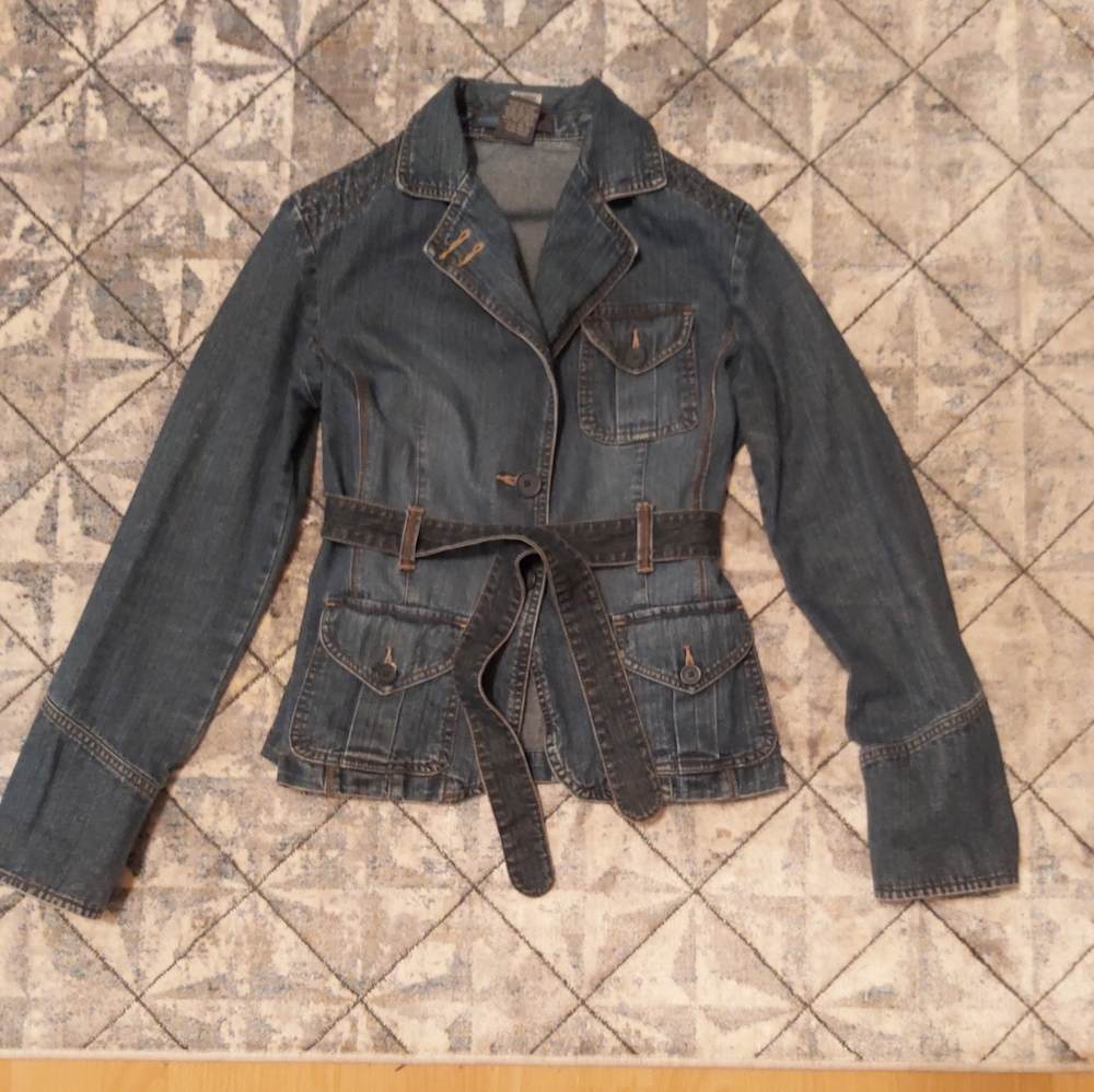 Denim bluejean jacket. Size small